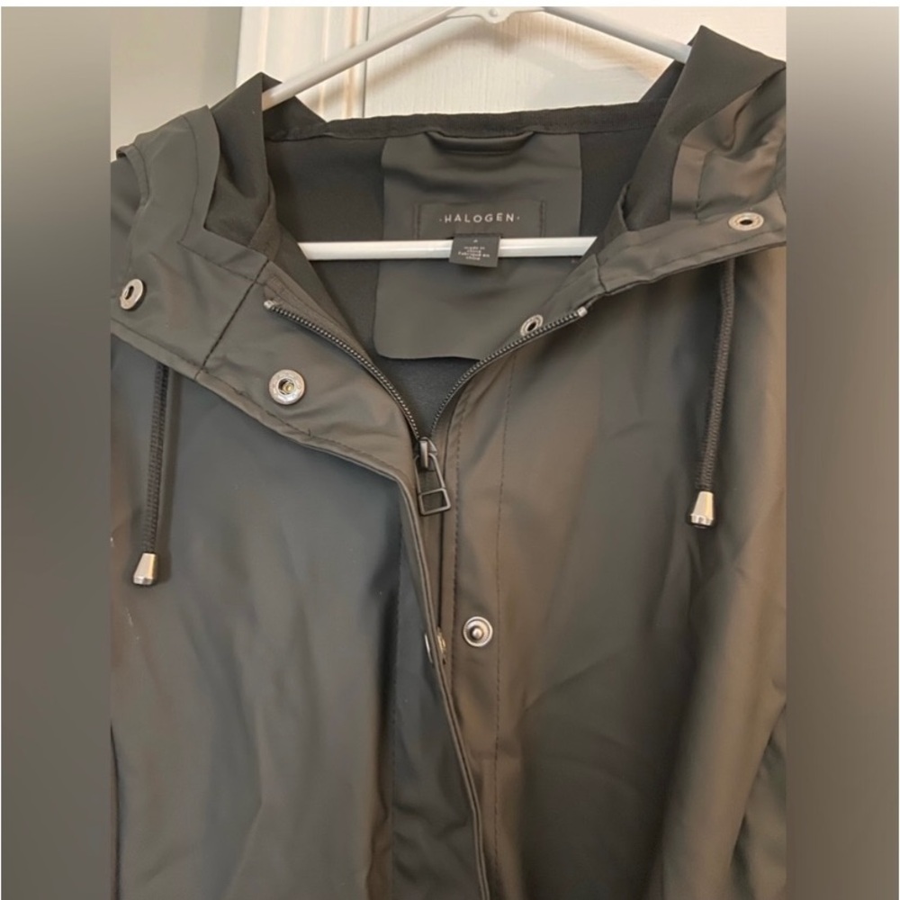 Halogen Size Small Raincoat - Picture 12 of 12